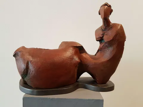 "İsimsiz" eseri AZİMET KARAMAN tarafından 2018 yılında 32x40x25 cm ölçülerinde Seramik tekniği ile yapılmıştır.