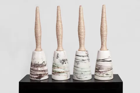 BETÜL DEMİR — “İsimsiz”, 2014 "İsimsiz" eseri BETÜL DEMİR tarafından 2014 yılında Seramik tekniği ile yapılmıştır.