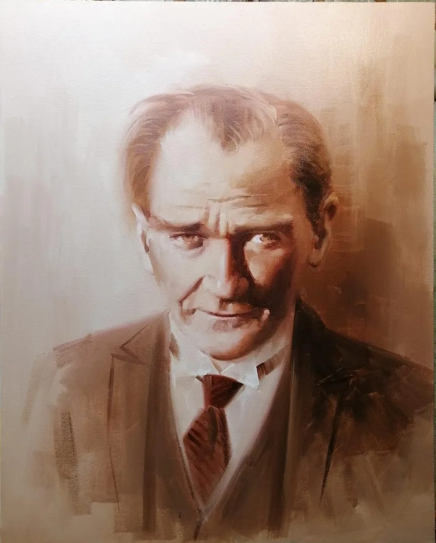 "Atatürk" eseri BÜLENT KILIÇ tarafından 2021 yılında 100x80 cm ölçülerinde Tuval üzeri yağlı boya tekniği ile yapılmıştır.