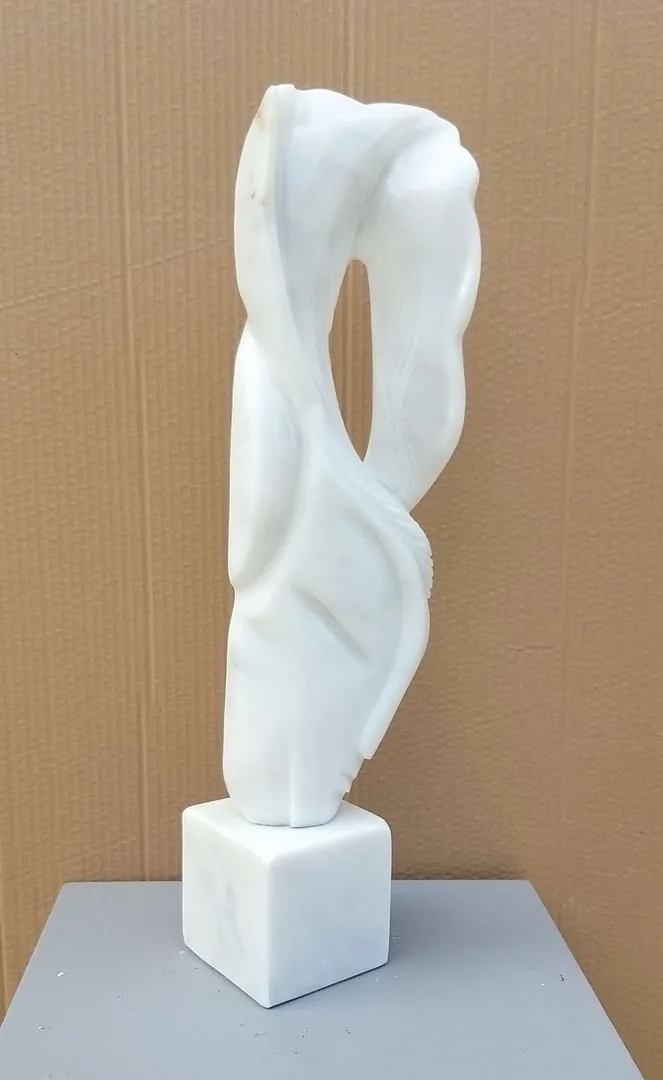 yakınlaştır "İsimsiz" eseri DEMET KAYA tarafından 2021 yılında 56x15x10 cm ölçülerinde Mermer Heykel tekniği ile yapılmıştır.