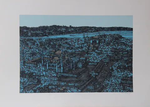 "İstanbul Mavi Şiir (A)" eseri DEVRİM ERBİL tarafından 2022 yılında 70x100 cm ölçülerinde Serigrafi özgün baskı tekniği ile yapılmıştır.