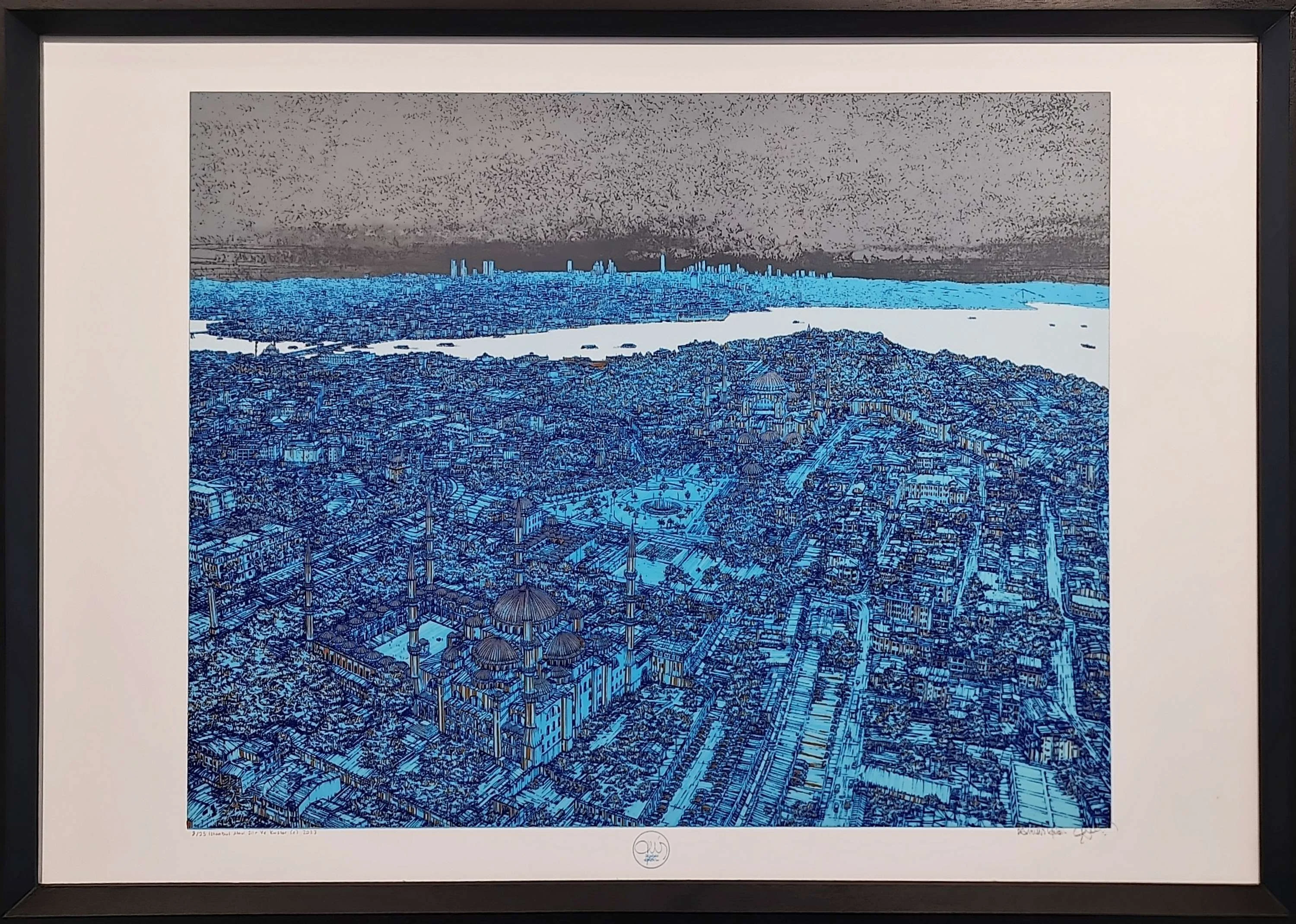 "İstanbul Mavi Şiir ve Kuşlar (E)" eseri DEVRİM ERBİL tarafından 2023 yılında 70x100 cm ölçülerinde Serigrafi tekniği ile yapılmıştır.