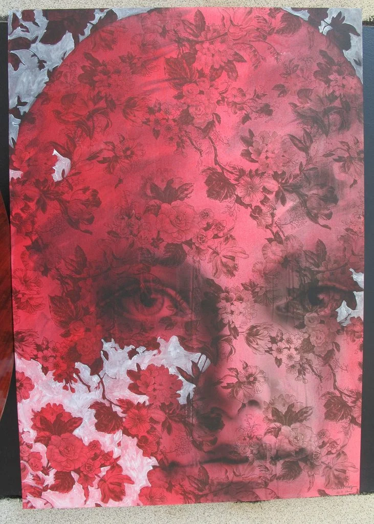 "İsimsiz" eseri GÜLVELİ KAYA tarafından 2012 yılında 100x70 cm ölçülerinde Tuval üzeri akrilik boya tekniği ile yapılmıştır.