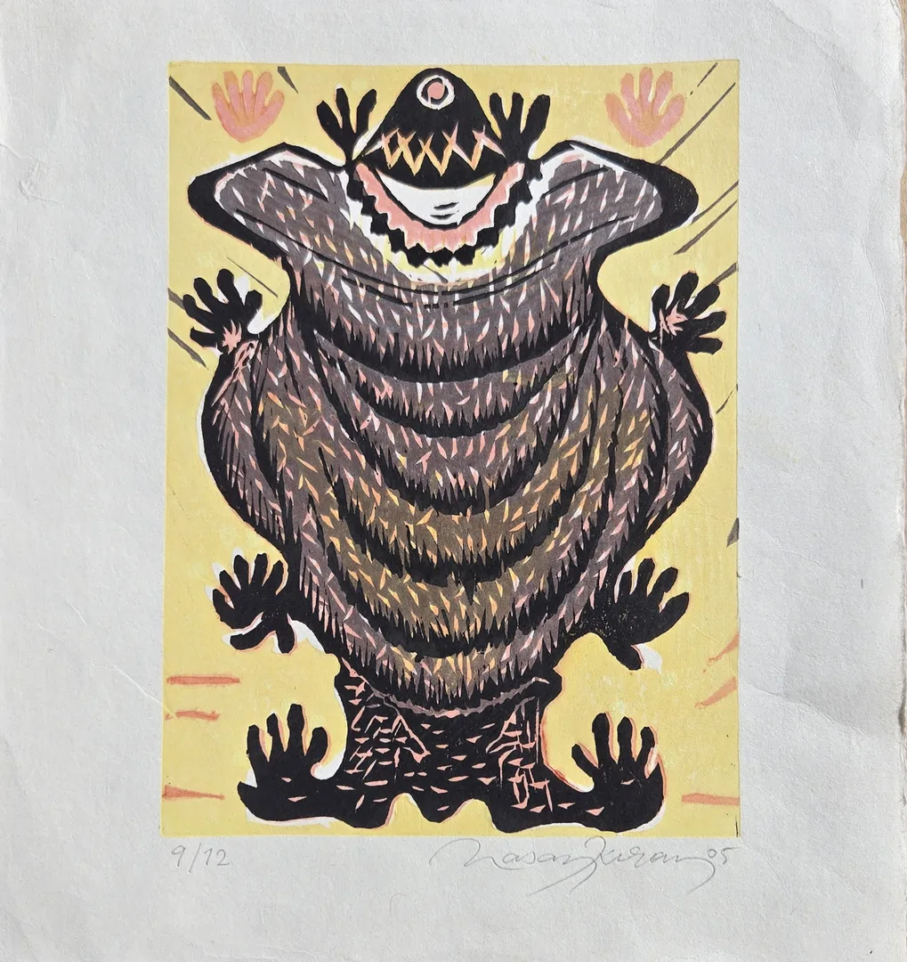 "İsimsiz" eseri HASAN KIRAN tarafından 2005 yılında 31x29 cm ölçülerinde Ağaç Baskı tekniği ile yapılmıştır.
