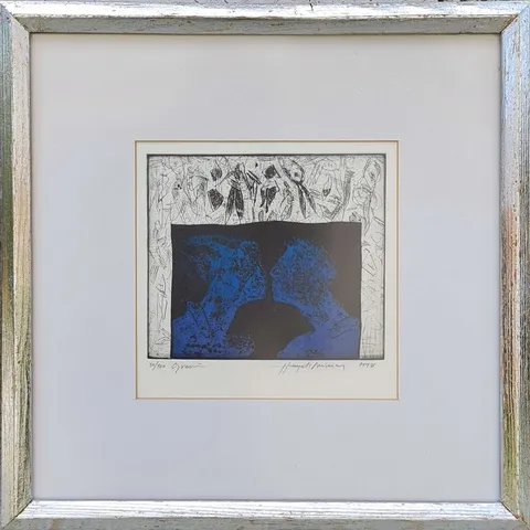 "İsimsiz" eseri HAYATİ MİSMAN tarafından 1988 yılında 20x20 cm ölçülerinde Gravür tekniği ile yapılmıştır.
