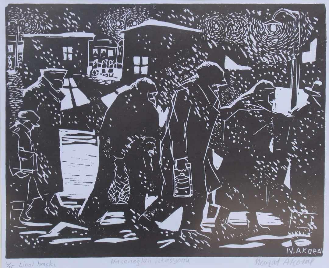"Hasanoğlan İstasyonu" eseri NEVZAT AKORAL tarafından 25x30 cm ölçülerinde Linol Baskı tekniği ile yapılmıştır.