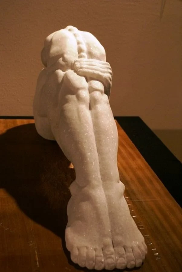 "İsimsiz" eseri OKAN SABUNCULAR tarafından 2013 yılında 70x35x20 cm ölçülerinde Heykel tekniği ile yapılmıştır.