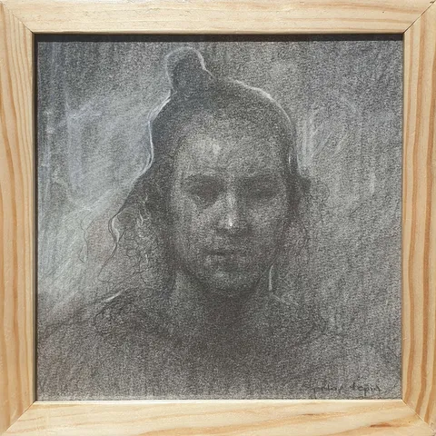"İsimsiz" eseri SERTAP YEĞİN tarafından 25x25 cm ölçülerinde Kağıt üzeri kara kalem tekniği ile yapılmıştır.