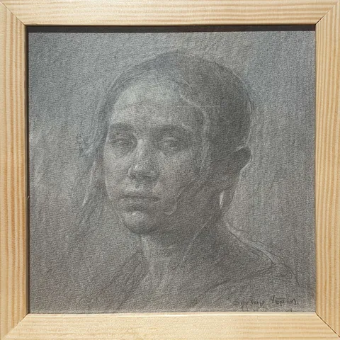 "İsimsiz" eseri SERTAP YEĞİN tarafından 25x25 cm ölçülerinde Kağıt üzeri kara kalem tekniği ile yapılmıştır.