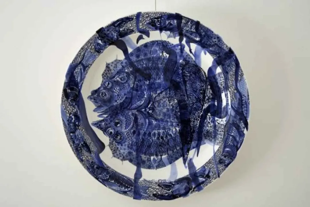yakınlaştır "Duvar Tabağı" eseri SEMİH KAPLAN tarafından 2008 yılında 50x50 cm ölçülerinde Çini tekniği ile yapılmıştır.