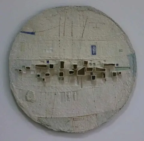 HASAN ŞAHBAZ — “isimsiz”, 2011 "isimsiz" eseri HASAN ŞAHBAZ tarafından 2011 yılında 40x40 cm ölçülerinde Seramik tekniği ile yapılmıştır.