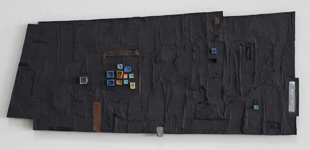 yakınlaştır "isimsiz" eseri HASAN ŞAHBAZ tarafından 2011 yılında 28x66 cm ölçülerinde Seramik tekniği ile yapılmıştır.