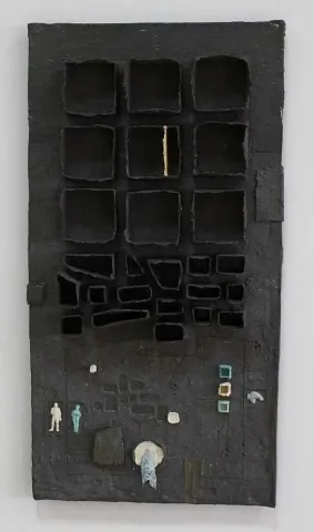 HASAN ŞAHBAZ — “isimsiz”, 2011 "isimsiz" eseri HASAN ŞAHBAZ tarafından 2011 yılında 43x23 cm ölçülerinde Seramik tekniği ile yapılmıştır.