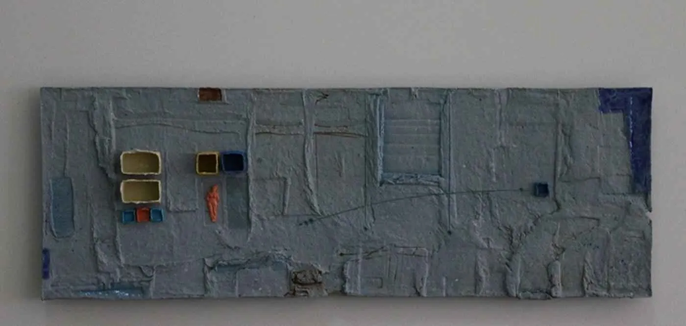 "isimsiz" eseri HASAN ŞAHBAZ tarafından 2011 yılında 15x42 cm ölçülerinde Seramik tekniği ile yapılmıştır.