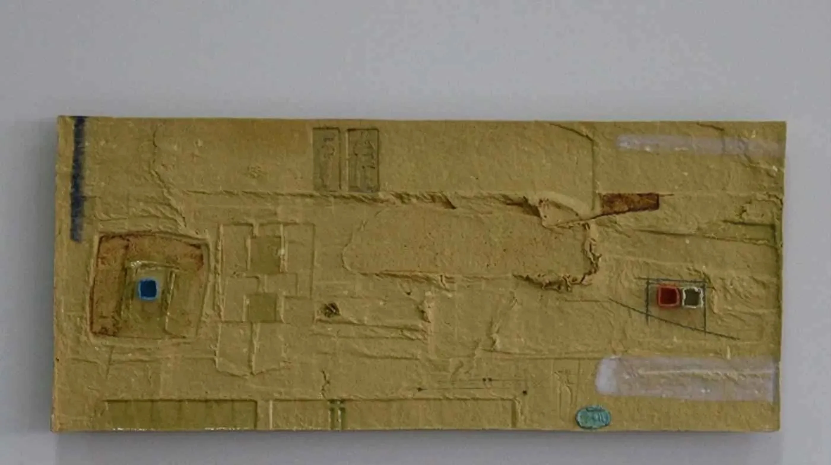 "isimsiz" eseri HASAN ŞAHBAZ tarafından 2011 yılında 15x34 cm ölçülerinde Seramik tekniği ile yapılmıştır.