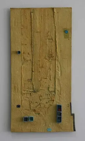HASAN ŞAHBAZ — “isimsiz”, 2011 "isimsiz" eseri HASAN ŞAHBAZ tarafından 2011 yılında 40x20 cm ölçülerinde Seramik tekniği ile yapılmıştır.