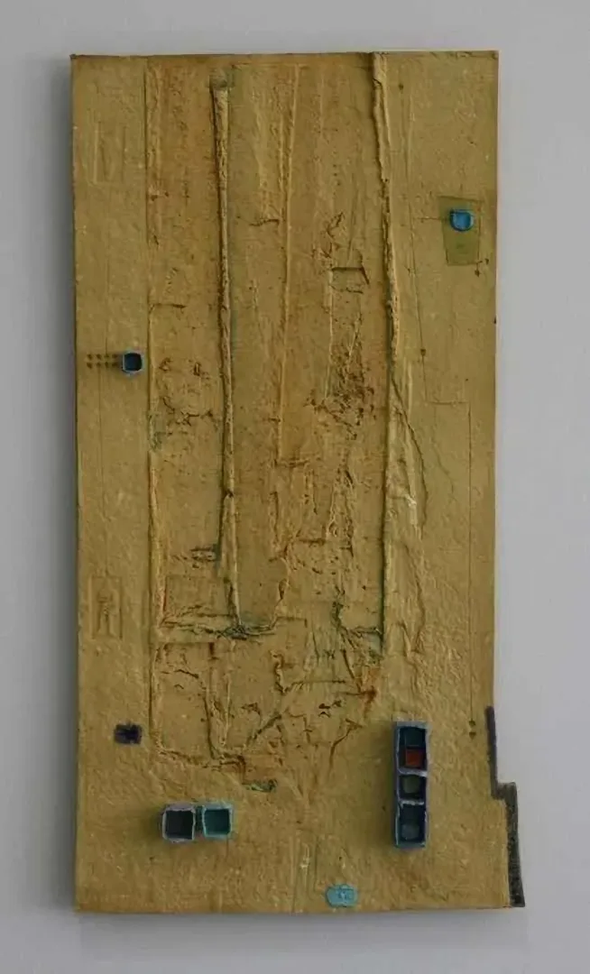 yakınlaştır "isimsiz" eseri HASAN ŞAHBAZ tarafından 2011 yılında 40x20 cm ölçülerinde Seramik tekniği ile yapılmıştır.