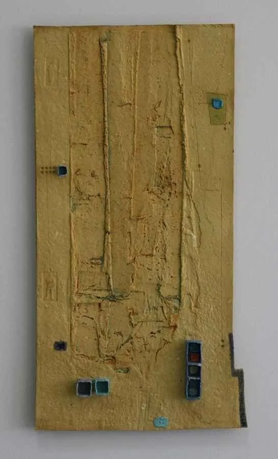 HASAN ŞAHBAZ — “isimsiz”, 2011 "isimsiz" eseri HASAN ŞAHBAZ tarafından 2011 yılında 40x20 cm ölçülerinde Seramik tekniği ile yapılmıştır.