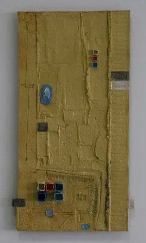 HASAN ŞAHBAZ — “isimsiz”, 2011 "isimsiz" eseri HASAN ŞAHBAZ tarafından 2011 yılında 40x20 cm ölçülerinde Seramik tekniği ile yapılmıştır.