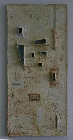 HASAN ŞAHBAZ — “isimsiz”, 2011 "isimsiz" eseri HASAN ŞAHBAZ tarafından 2011 yılında 50x23 cm ölçülerinde Seramik tekniği ile yapılmıştır.