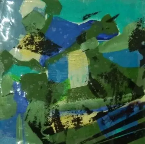 "isimsiz" eseri CEYDA GÜLER tarafından 20x20 cm ölçülerinde yapılmıştır.