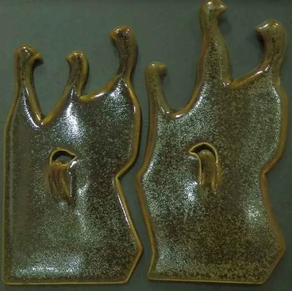 "isimsiz" eseri ENSAR TAÇYILDIZ tarafından 20x20 cm ölçülerinde yapılmıştır.