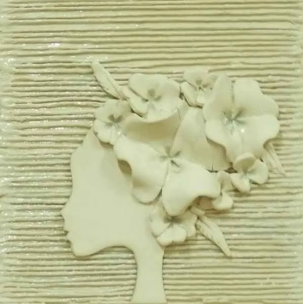 "isimsiz" eseri BETÜL DEMİR tarafından 20x20 cm ölçülerinde yapılmıştır.