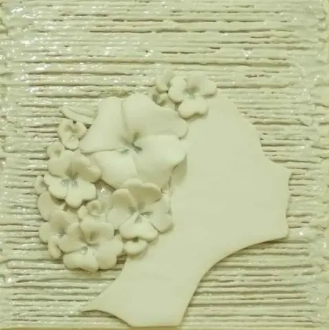 BETÜL DEMİR — “isimsiz” "isimsiz" eseri BETÜL DEMİR tarafından 20x20 cm ölçülerinde yapılmıştır.