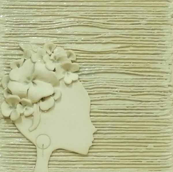 "isimsiz" eseri BETÜL DEMİR tarafından 20x20 cm ölçülerinde yapılmıştır.