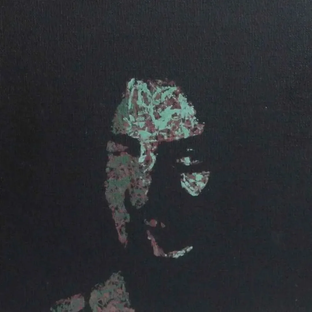 "isimsiz" eseri DOĞAN ZAFER AKBULAK tarafından 20x20 cm ölçülerinde yapılmıştır.