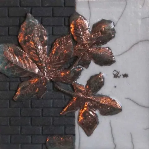 "isimsiz" eseri ERCAN DURAL tarafından 20x20 cm ölçülerinde yapılmıştır.