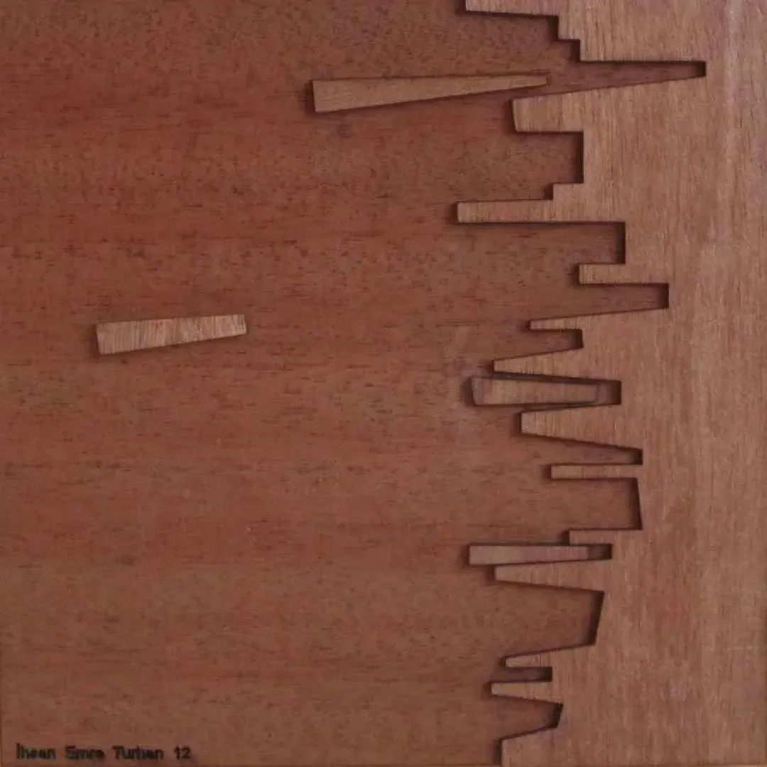 yakınlaştır "isimsiz" eseri İHSAN EMRE TURHAN tarafından 20x20 cm ölçülerinde yapılmıştır.