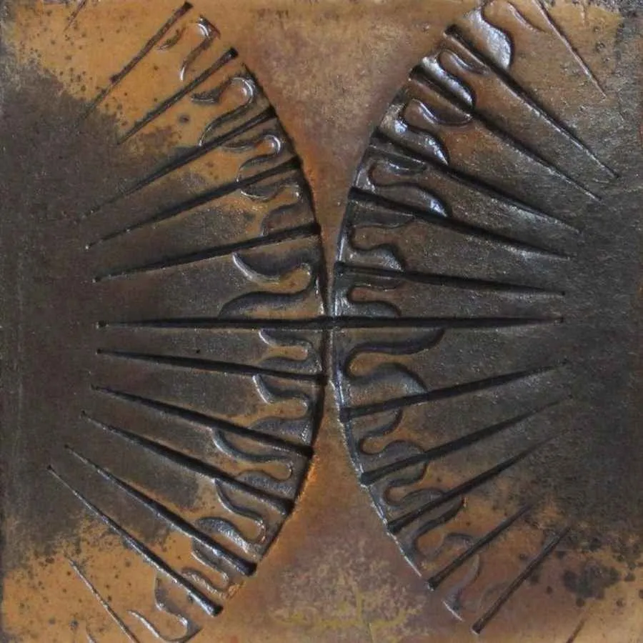 "isimsiz" eseri KEMAL ULUDAĞ tarafından 20x20 cm ölçülerinde yapılmıştır.