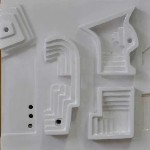 "isimsiz" eseri ORÇUN AKSAKAL tarafından 20x20 cm ölçülerinde yapılmıştır.