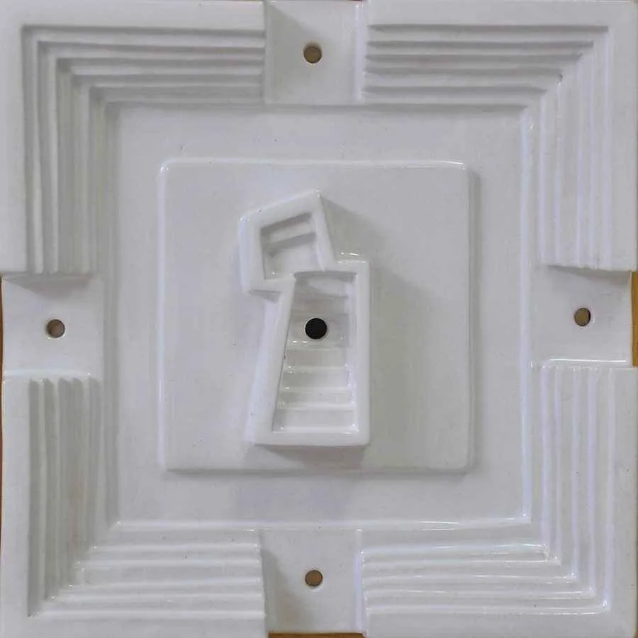 "isimsiz" eseri ORÇUN AKSAKAL tarafından 20x20 cm ölçülerinde yapılmıştır.