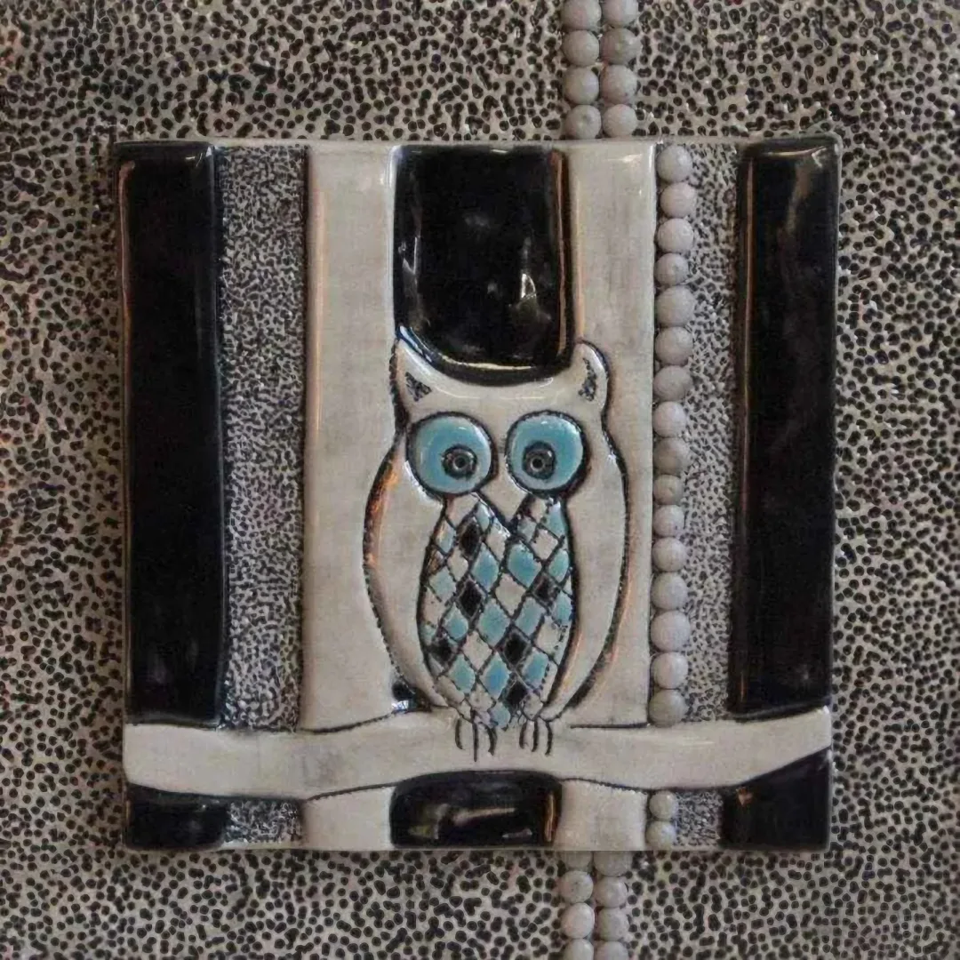 "isimsiz" eseri ÖZGÜR KAPTAN tarafından 20x20 cm ölçülerinde yapılmıştır.