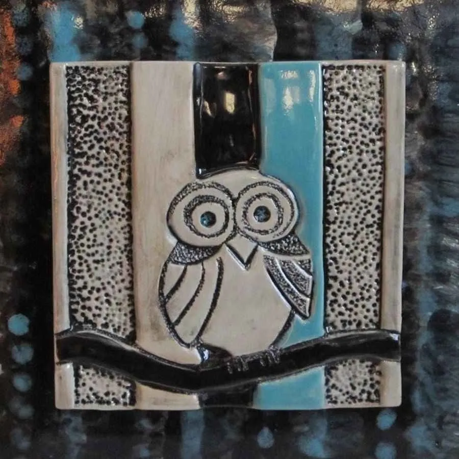 "isimsiz" eseri ÖZGÜR KAPTAN tarafından 20x20 cm ölçülerinde yapılmıştır.