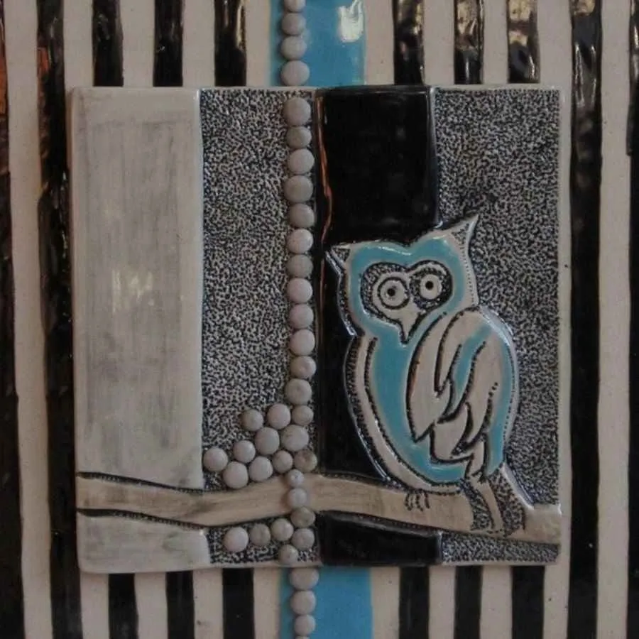 "isimsiz" eseri ÖZGÜR KAPTAN tarafından 20x20 cm ölçülerinde yapılmıştır.