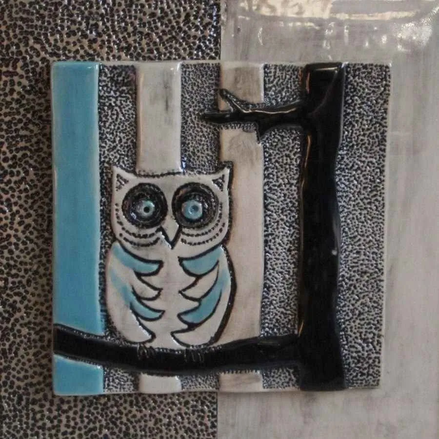 "isimsiz" eseri ÖZGÜR KAPTAN tarafından 20x20 cm ölçülerinde yapılmıştır.
