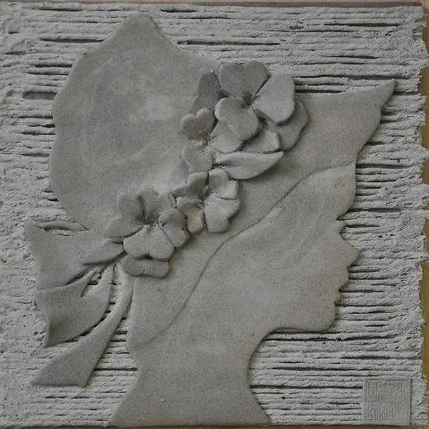 BETÜL DEMİR — “isimsiz” "isimsiz" eseri BETÜL DEMİR tarafından 20x20 cm ölçülerinde yapılmıştır.