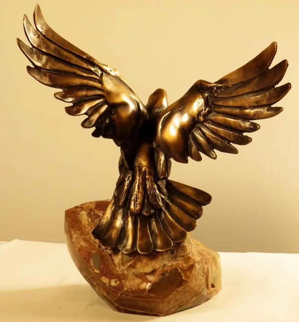 yakınlaştır "Dove" eseri ALEXANDER DAVİDOV tarafından 2013 yılında 36x29x15 cm ölçülerinde Bronz tekniği ile yapılmıştır.