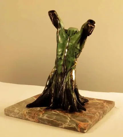 ALEXANDER DAVİDOV — “He”, 2013 "He" eseri ALEXANDER DAVİDOV tarafından 2013 yılında 27x24x20 cm ölçülerinde Bronz tekniği ile yapılmıştır.
