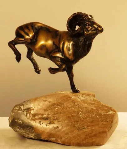 "Ram" eseri ALEXANDER DAVİDOV tarafından 2013 yılında 23x12x20 cm ölçülerinde Bronz tekniği ile yapılmıştır.