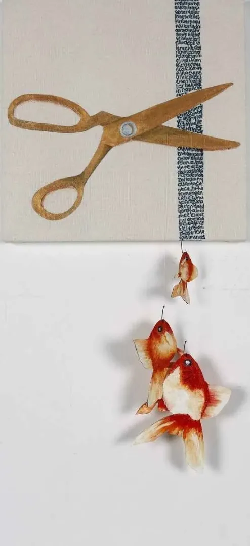 yakınlaştır "Yitik Bellek" eseri ARZU EŞ tarafından 2013 yılında 30x30 cm ölçülerinde Tuval üzeri yağlı boya, kolaj, asamblaj tekniği ile yapılmıştır.