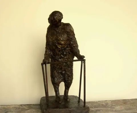 "İsimsiz" eseri CENGİZ SAVAŞ tarafından 2013 yılında 48x21x16 cm ölçülerinde Heykel tekniği ile yapılmıştır.