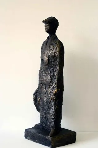 CENGİZ SAVAŞ — “İsimsiz”, 2013 "İsimsiz" eseri CENGİZ SAVAŞ tarafından 2013 yılında 53x17x12 cm ölçülerinde Heykel tekniği ile yapılmıştır.
