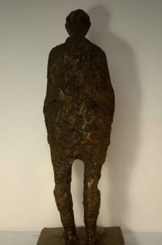 CENGİZ SAVAŞ — “İsimsiz”, 2013 "İsimsiz" eseri CENGİZ SAVAŞ tarafından 2013 yılında 58x16x10 cm ölçülerinde Heykel tekniği ile yapılmıştır.