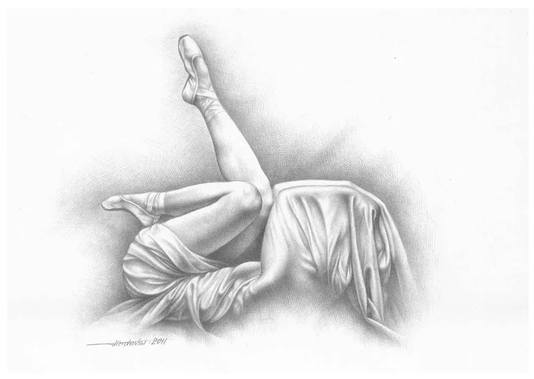"isimsiz" eseri FİRDEVSİ FEYZULLAH tarafından 2013 yılında 21x30 cm ölçülerinde Karakalem tekniği ile yapılmıştır.