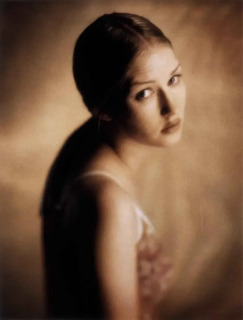 "Hatırlayış" eseri ABDULLAH HEKİMHAN tarafından 2014 yılında 150x193 cm ölçülerinde Polaroid 669, Fine Art Pigment Baskı tekniği ile yapılmıştır.