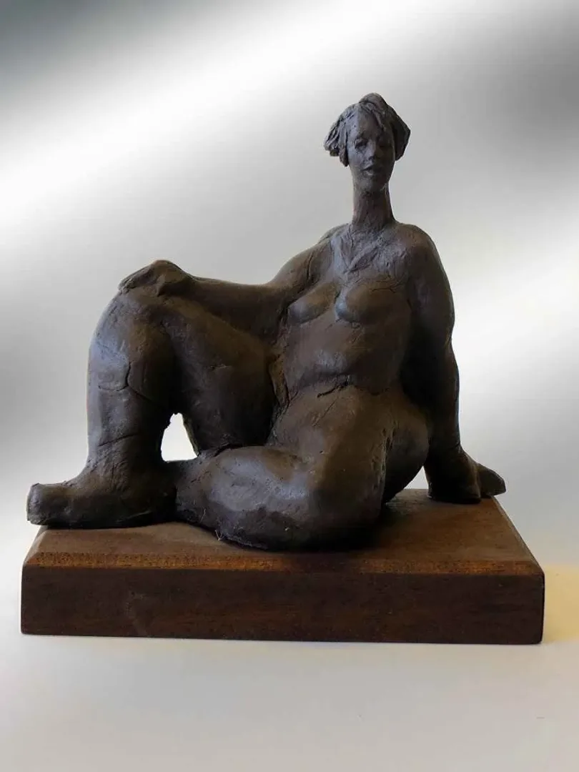 "isimsiz" eseri AZİMET KARAMAN tarafından 2014 yılında 17x11x18 cm ölçülerinde Pişmiş Toprak tekniği ile yapılmıştır.